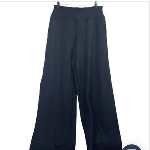 Lululemon New With Tags Black Size 12